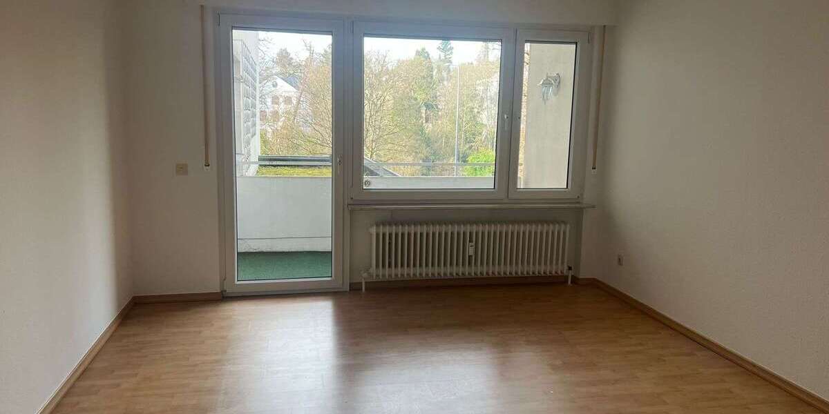 Etagenwohnung Wiesbaden Südost - 2.5 Zimmer, 80 m&sup2;, 1.100&euro; | Angebot:25564522