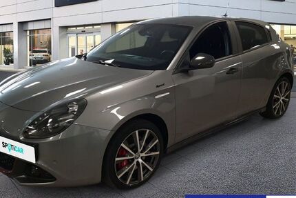 Alfa Romeo Giulietta 49.105 km 15.980 € Frankfurt 60314