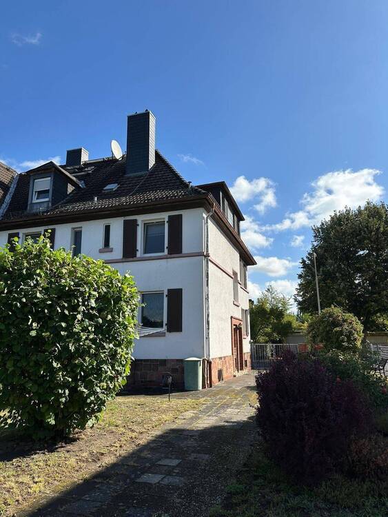 Willkommen in Ihrem neuen Zuhause! Wohnen direkt neben dem Wald FREI