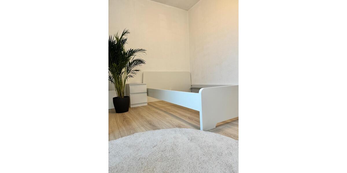 Etagenwohnung Mainz Gonsenheim - 1 Zimmer, 15 m&sup2;, 670&euro; | Angebot:26660704