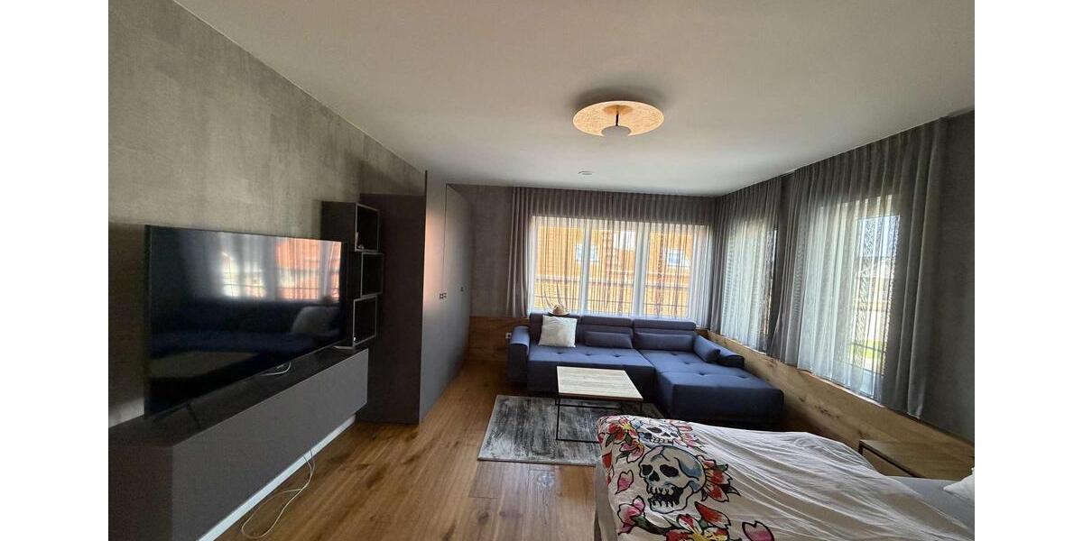 Villa Bad Camberg - 8 Zimmer, 459 m&sup2;, 3.200&euro; | Angebot:26249396