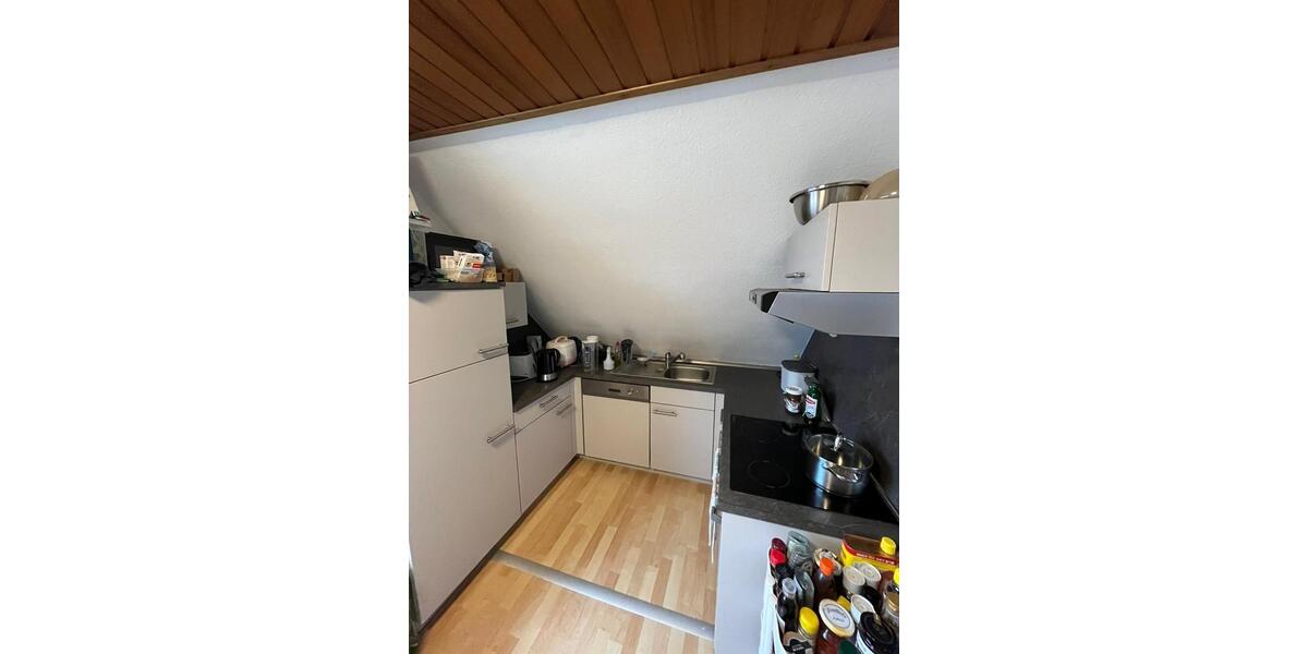 2 Zimmerwohnung + gr. Küche + Bad + Kellerraum in 64546 Mörfelden 2 zimmer