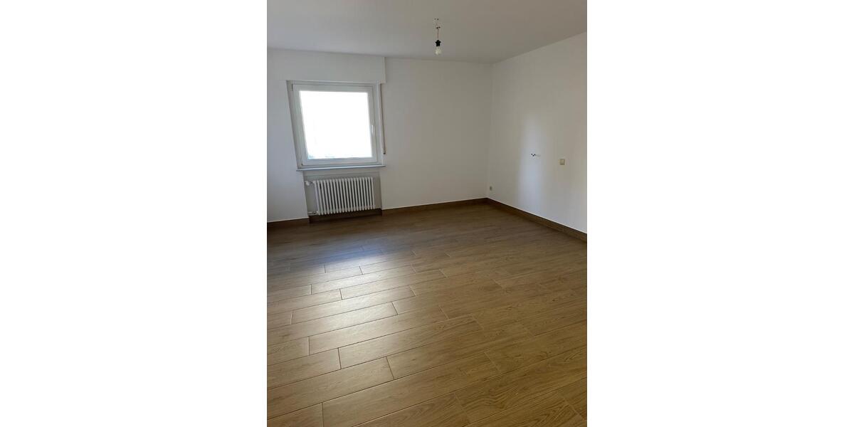 Etagenwohnung Mainz Mombach - 3.5 Zimmer, 98 m&sup2;, 1.350&euro; | Angebot:24660184