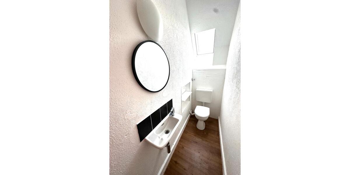 Dachgeschoßwohnung Wiesbaden Bierstadt - 3 Zimmer, 71 m&sup2;, 1.200&euro; | Angebot:26346554