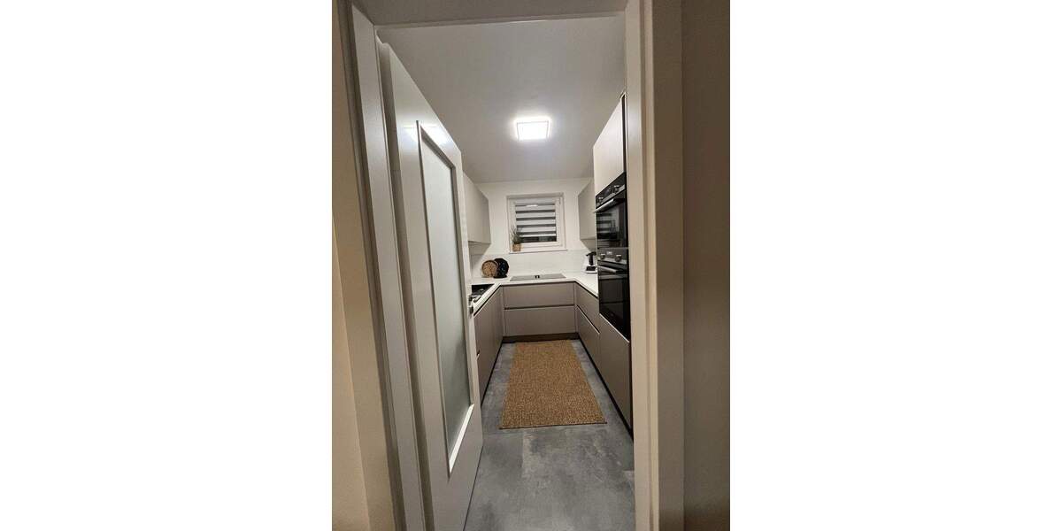 *Privat* Stilvoll modernisierte 3,5 Zimmer Wohnung in Wiesbaden 3 zimmer