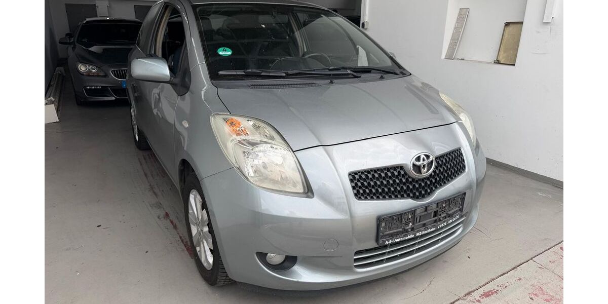 Toyota Yaris 214.000 km 1.700 &euro; Mainz Kostheim 55246