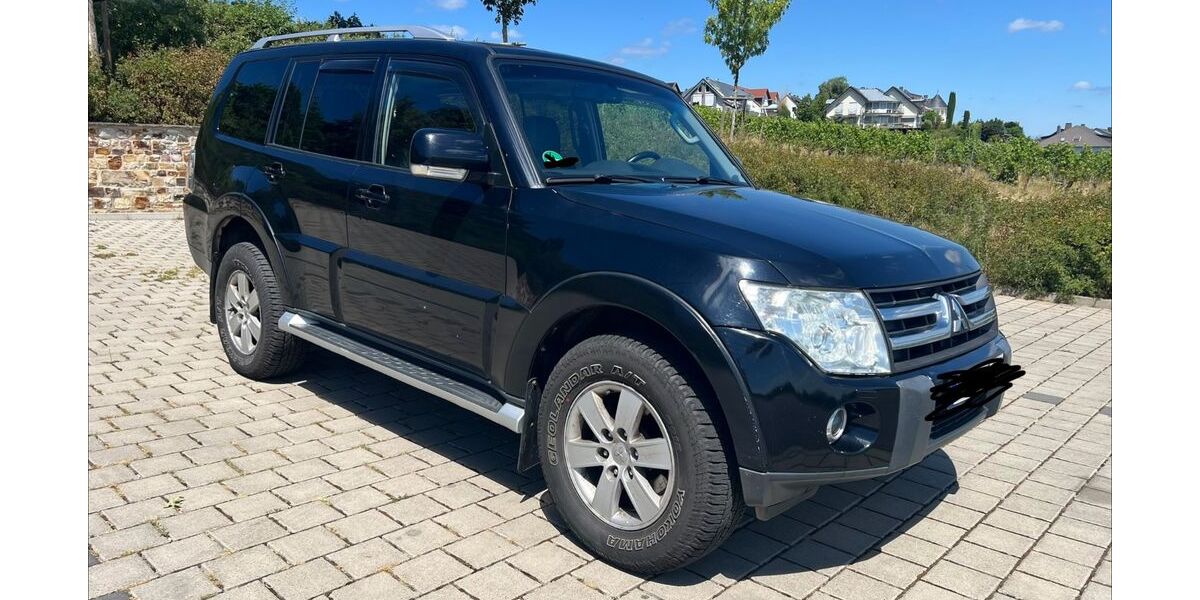 Mitsubishi Pajero 273.629 km 10.500 &euro; Rüdesheim am Rhein 65385