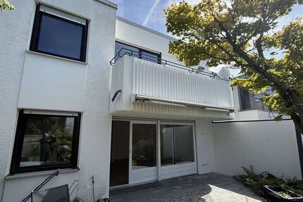 Haus zum Mieten in Wiesbaden 2.190 € 128 m² 4 zimmer