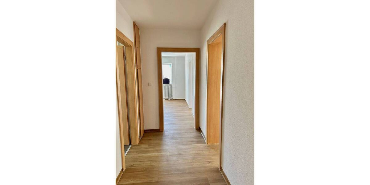 Etagenwohnung Wiesbaden Biebrich - 4 Zimmer, 85 m&sup2;, 1.150&euro; | Angebot:26388724