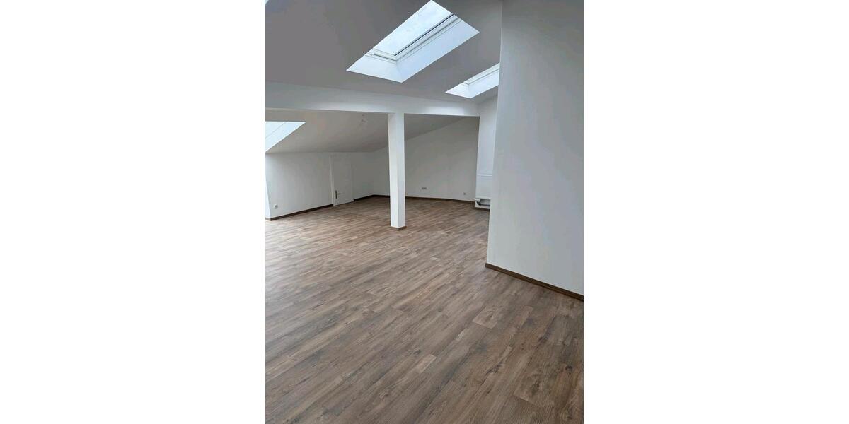 Dachgeschoßwohnung Ingelheim am Rhein - 1 Zimmer, 70 m&sup2;, 1.080&euro; | Angebot:25261107