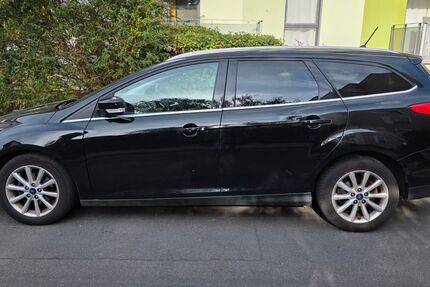 Ford Focus 136.370 km 6.900 &euro; Wiesbaden 65189