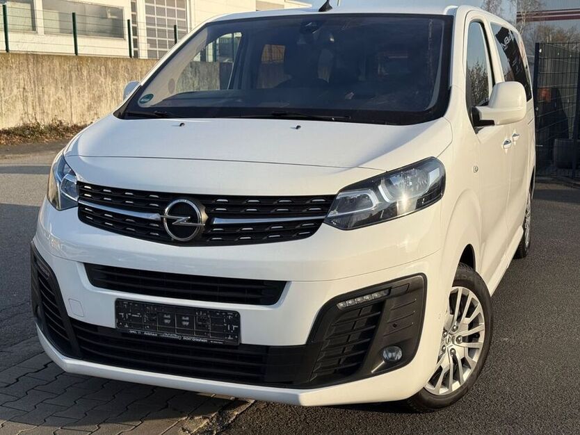 Zafira Life