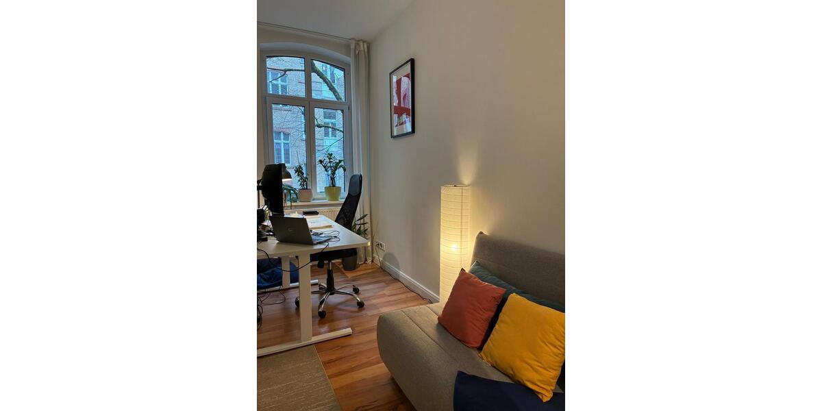 Etagenwohnung Wiesbaden Biebrich - 4 Zimmer, 90 m&sup2;, 1.250&euro; | Angebot:25512371