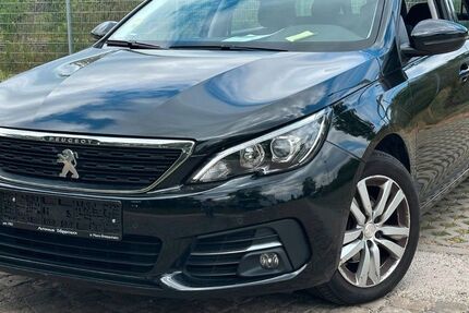 Peugeot 308 128.835 km 8.990 &euro; Wiesbaden 65203