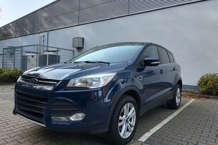 Ford Kuga 137.000 km 9.600 &euro; Schmitten 61389