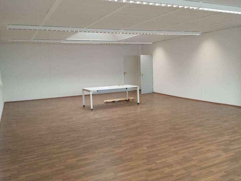 Büro in Kelsterbach 300 € 16 m²