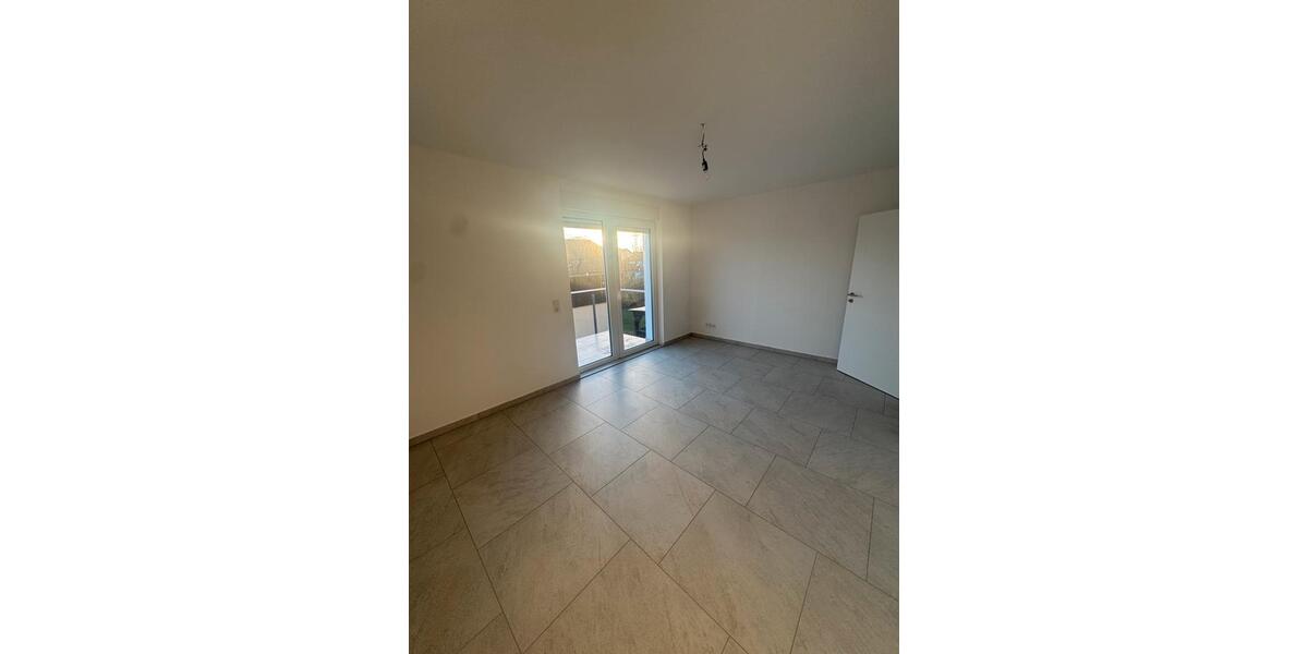 Etagenwohnung Nauheim - 4 Zimmer, 121 m&sup2;, 2.050&euro; | Angebot:25435473