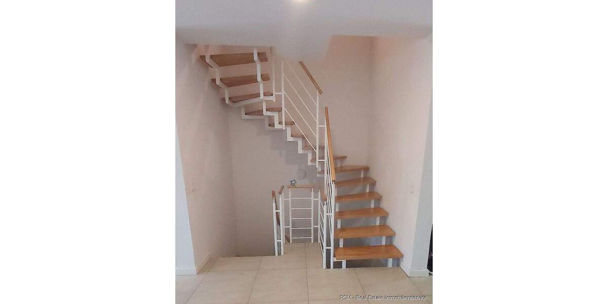 Reihenmittelhaus Flörsheim / Weilbach Weilbach - 6 Zimmer, 221 m&sup2;, 2.800&euro; | Angebot:25678837