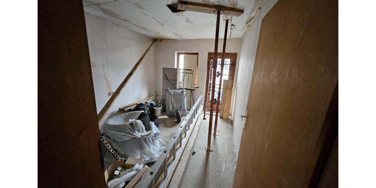 Einfamilienhaus Bingen am Rhein - 18 Zimmer, 200 m&sup2;, 269.000&euro; | Angebot:26255653