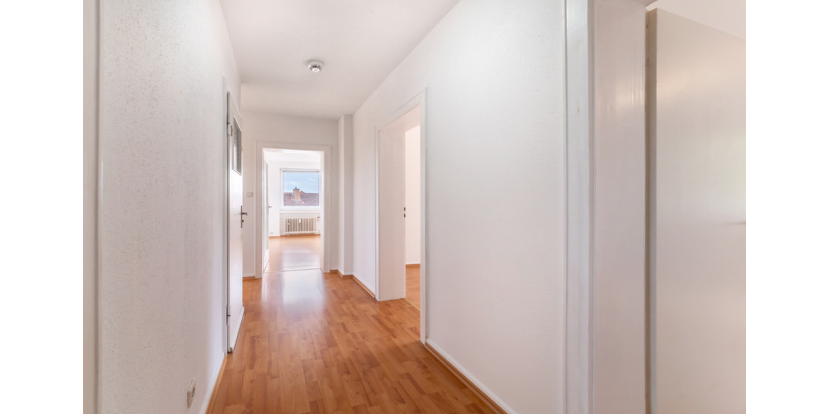 Etagenwohnung Wiesbaden Nordost - 4 Zimmer, 81 m&sup2;, 1.250&euro; | Angebot:25403321