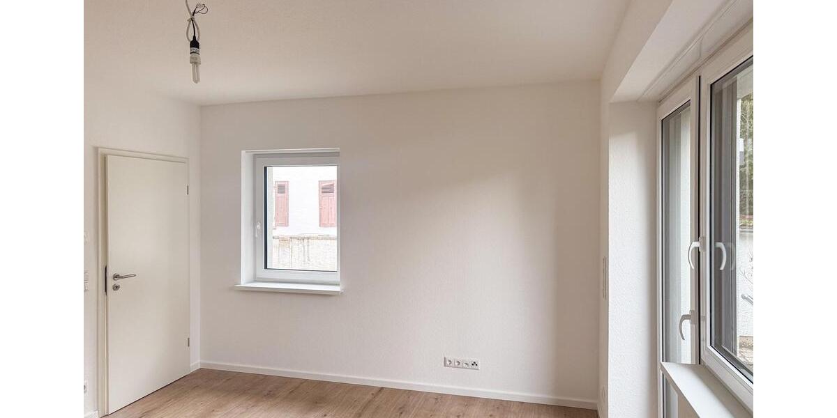 Erstbezug nach Sanierung: Moderne Praxis- oder Bürofläche mit eigenem Zugang zimmer