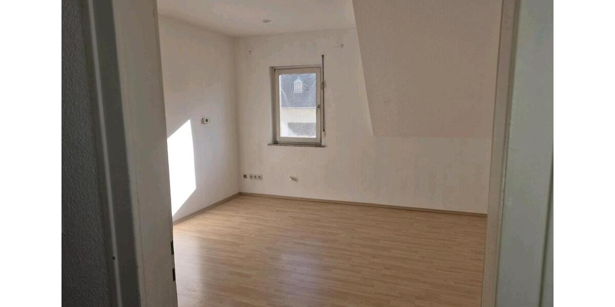 Doppelhaushälfte Hünfelden - 5 Zimmer, 115 m&sup2;, 950&euro; | Angebot:26286580