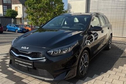 Kia ceed Sportswagon 15.111 km 23.800 € Wiesbaden 65199