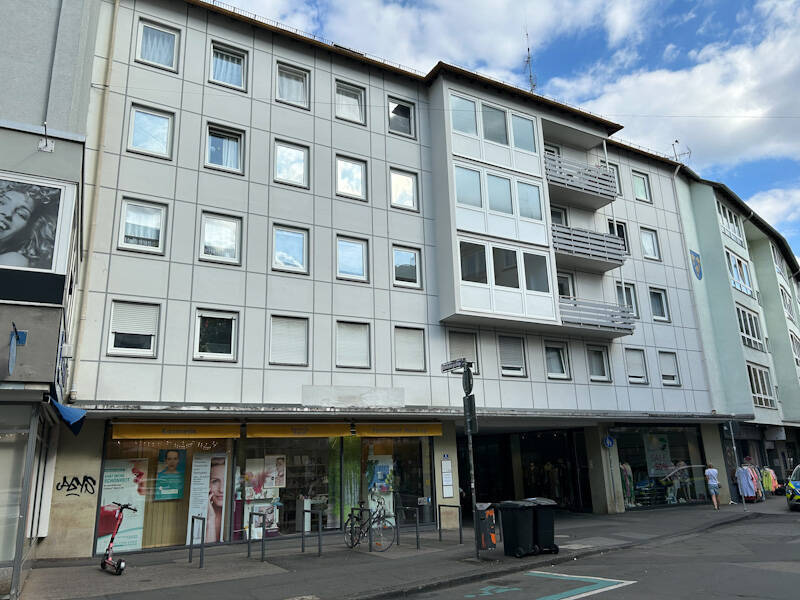 Erstbezug nach Sanierung: 2 Zimmer-Wohnung mit Balkon im Zentrum von Wiesbaden