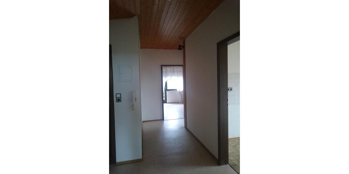 +++ Provisionsfreie, helle 2-Z.Whg. ca. 79qm im DG +++ 2 zimmer