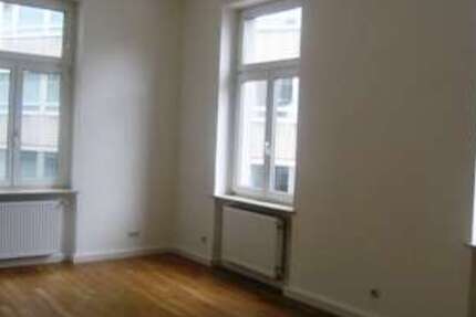 Wohnung Frankfurt Innenstadt - 2.5 Zimmer, 90 m&sup2;, 1.195&euro; | Angebot:26698150