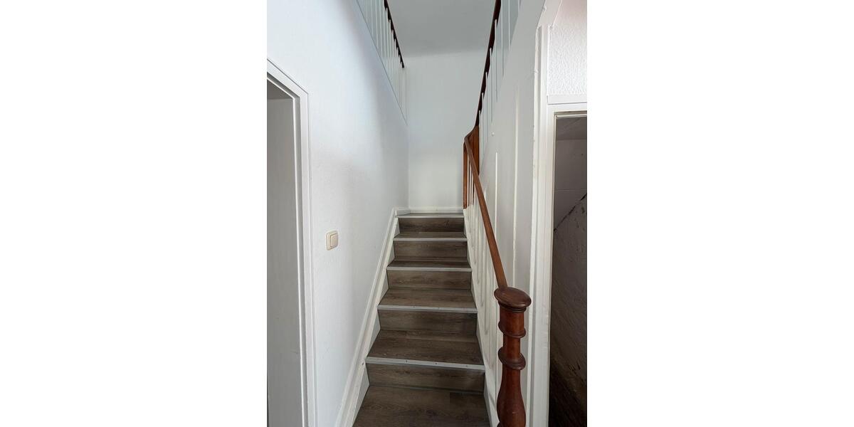 Etagenwohnung Wiesbaden Bierstadt - 4 Zimmer, 90 m&sup2;, 1.500&euro; | Angebot:26265654