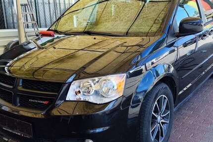 Dodge Grand Caravan 130.000 km 13.900 &euro; Mainz-Kastel 55252