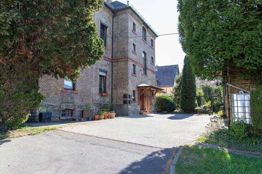 Haus zum Kaufen in Eltville am Rhein 995.000 € 371 m²