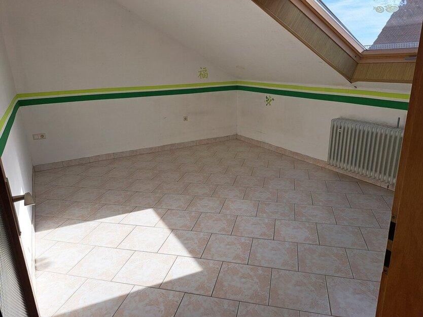 Flörsheim-OT, EFH + Nebengeb. 9 zimmer