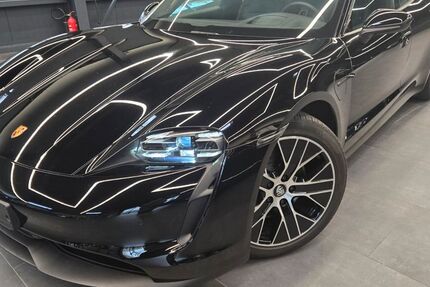 Porsche Taycan 2.500 km 79.611 € Kelsterbach 65451
