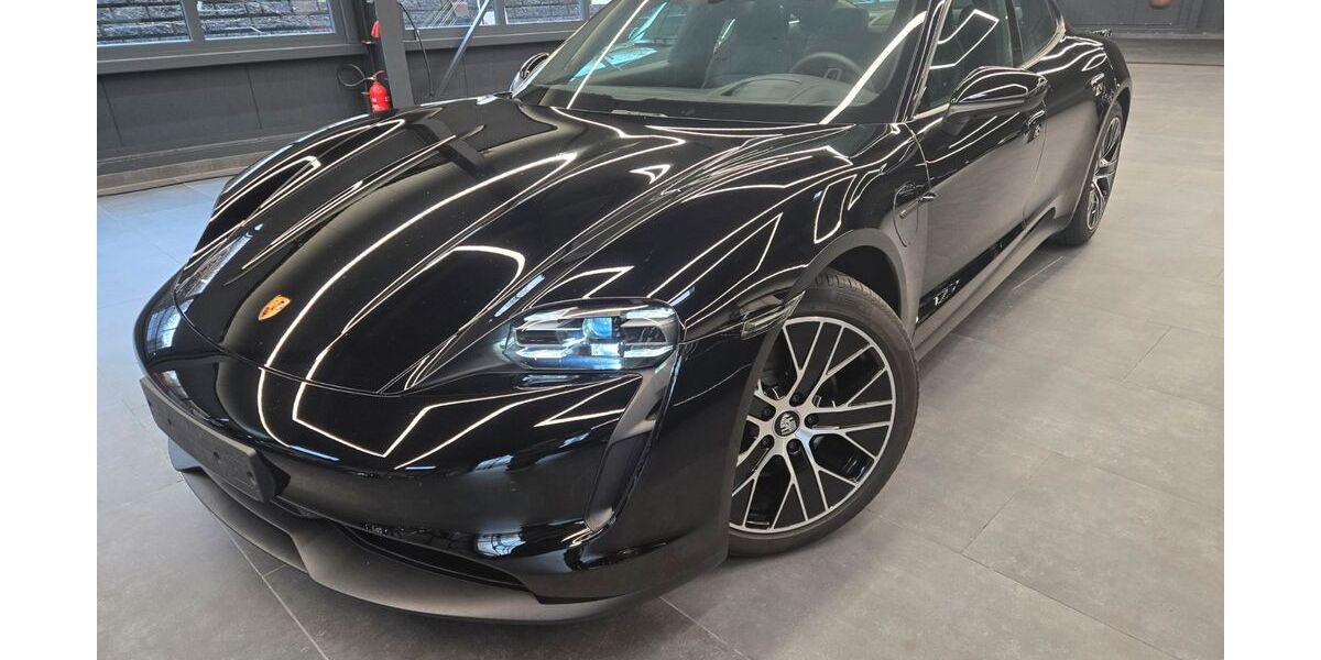 Porsche Taycan 2.500 km 79.611 € Kelsterbach 65451