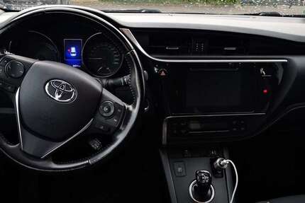 Toyota Auris 155.000 km 11.500 &euro; Bad Camberg 65520