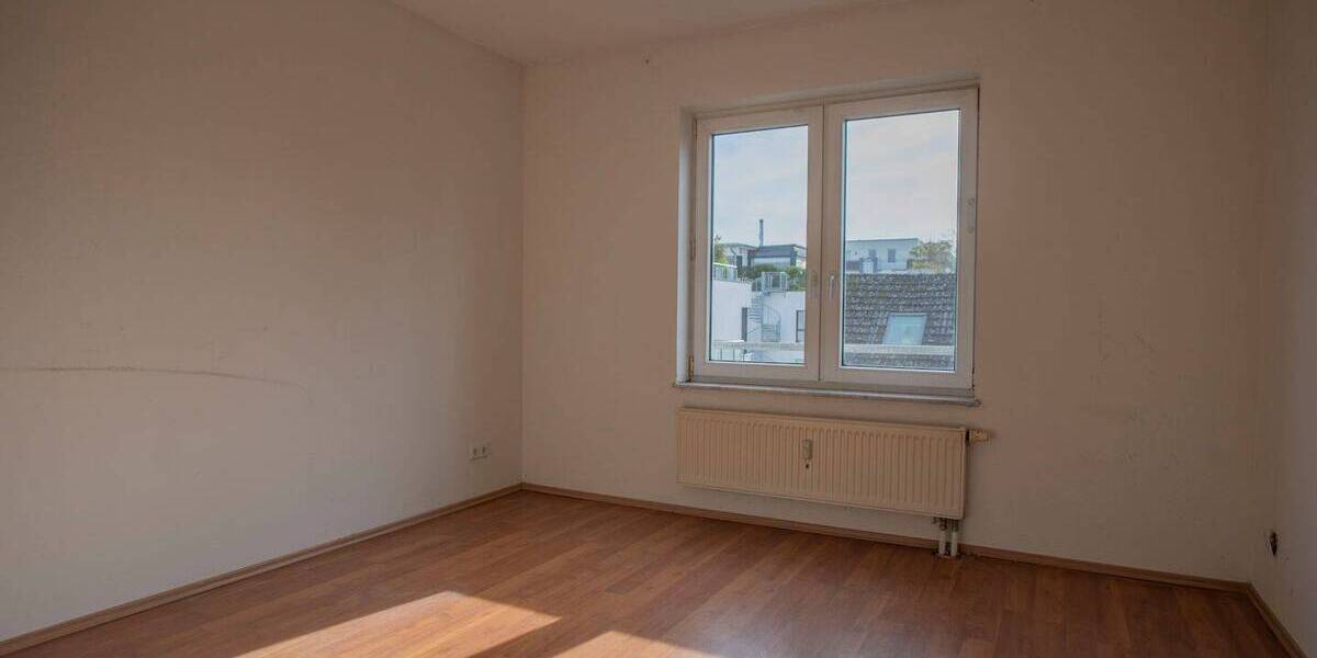 Etagenwohnung Wiesbaden Südost - 2 Zimmer, 81 m&sup2;, 245.000&euro; | Angebot:26160158