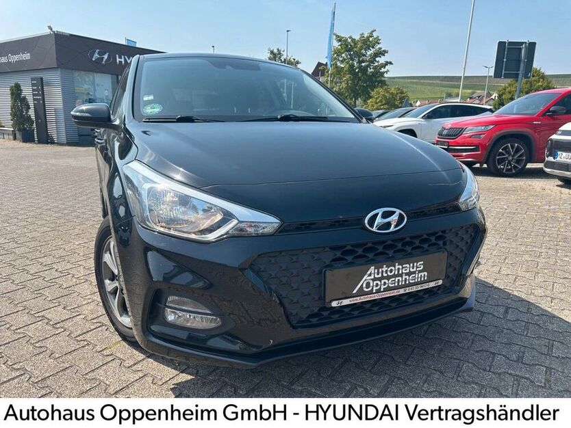 i20