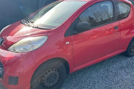 Peugeot 107 199.999 km 699 &euro; Rüsselsheim 65428