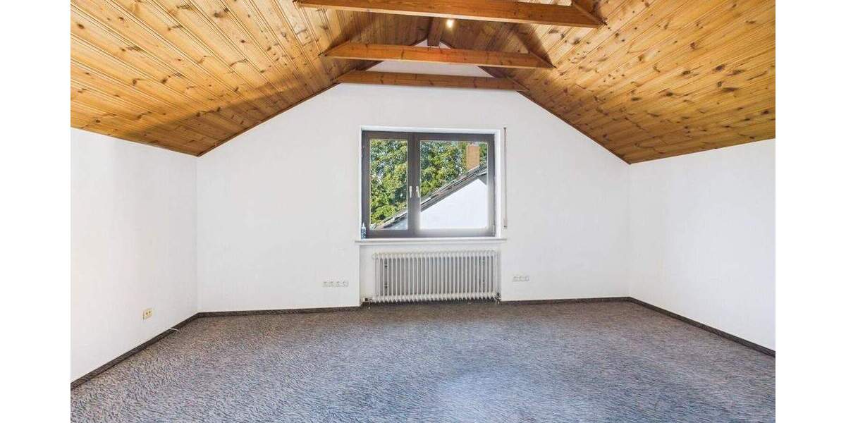 Freistehender Familientraum mit Garage und tollem Garten zum Veredeln! 6 zimmer