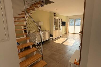 Maisonette-Wohnung mit eigenem Garten in Wiesbaden-Frauenstein 3 zimmer