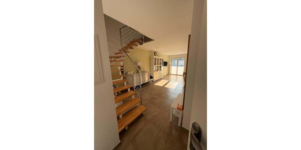 Maisonette-Wohnung mit eigenem Garten in Wiesbaden-Frauenstein 3 zimmer