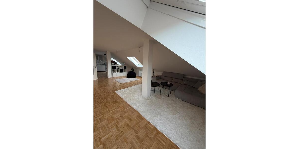 Helle 3-Zimmer-Dachgeschosswohnung in 65830 Kriftel zimmer