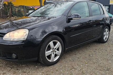 VW Golf 257.642 km 2.750 &euro; Wiesbaden 65201