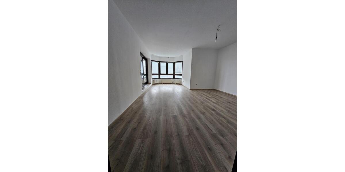 Etagenwohnung Wiesbaden Nordost - 2 Zimmer, 75 m&sup2;, 1.400&euro; | Angebot:24550310