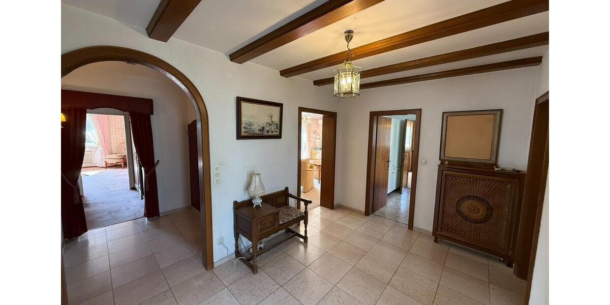 Freistehendes Einfamilienhaus inkl. 2 Appartements in Rüdesheim 6 zimmer