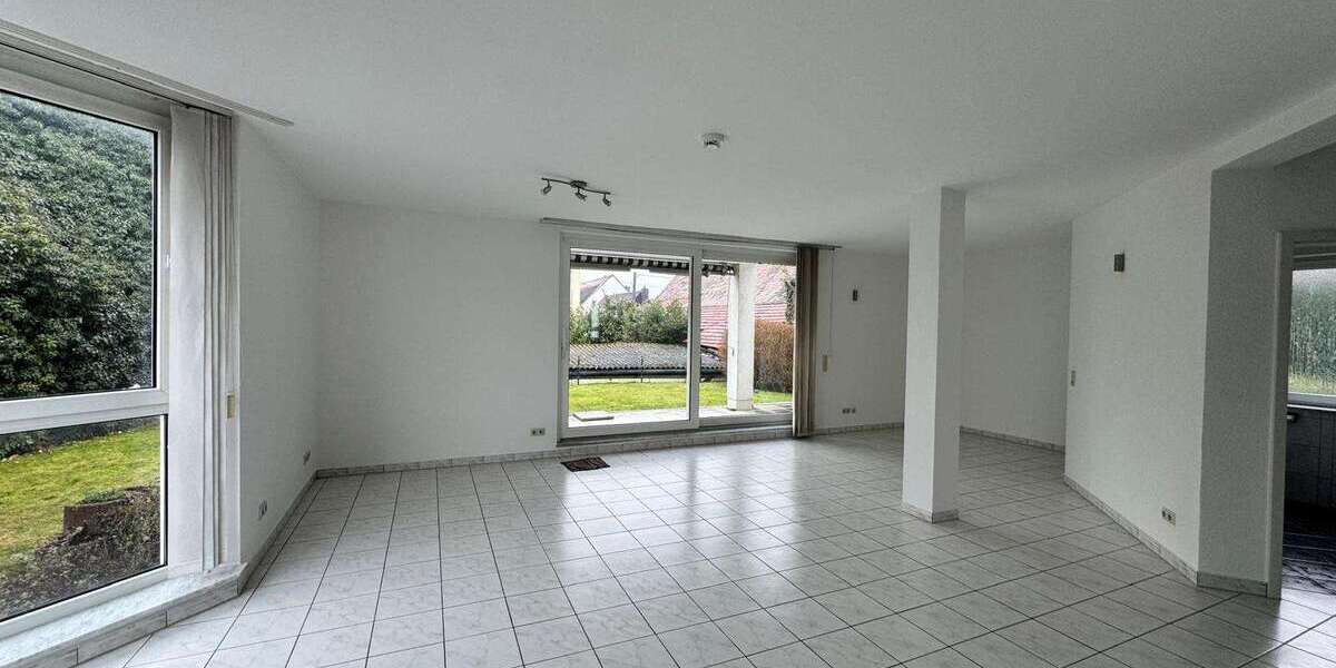 Einfamilienhaus Wiesbaden Mainz-Amöneburg - 5 Zimmer, 150 m&sup2;, 1.900&euro; | Angebot:24601565