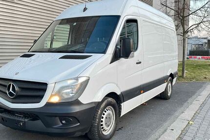 Mercedes-Benz Sprinter 199.000 km 12.490 € Frankfurt am Main 65933