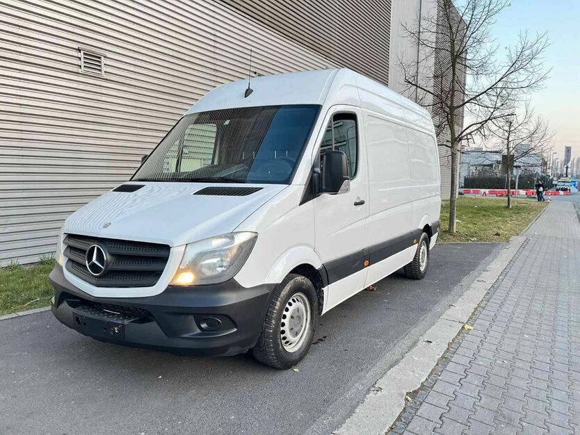 Mercedes-Benz Sprinter 199.000 km 12.490 € Frankfurt am Main 65933